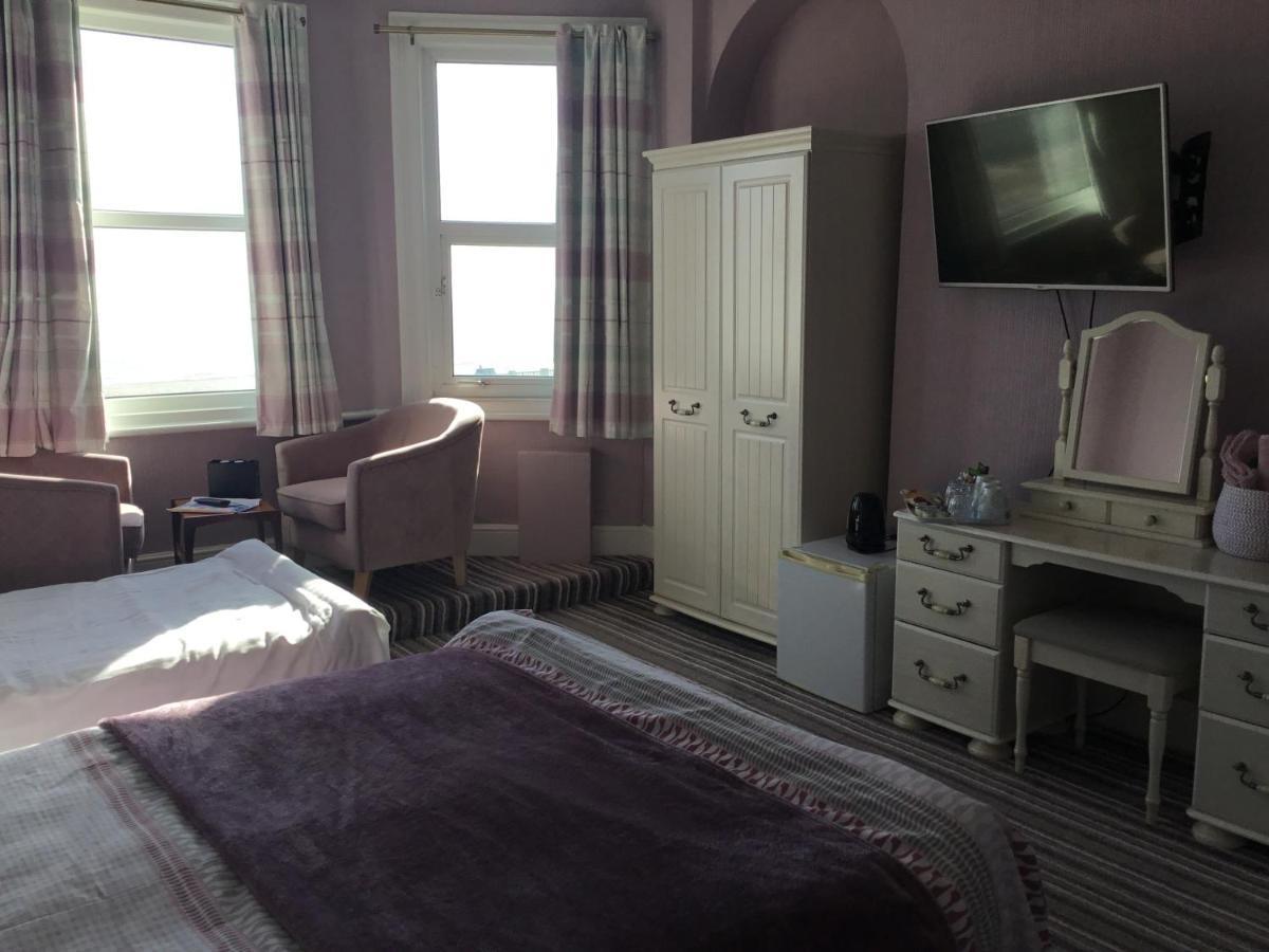 The Coventry Guest House 로웨스터프 외부 사진