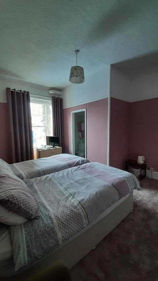 The Coventry Guest House 로웨스터프 외부 사진