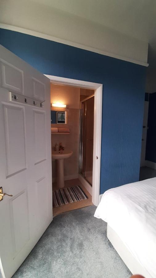 The Coventry Guest House 로웨스터프 외부 사진