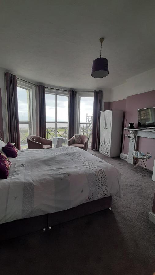 The Coventry Guest House 로웨스터프 외부 사진